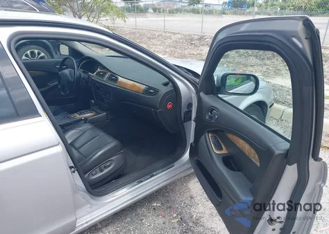 2002 Jaguar S-Type 3.0L V6 z USA, uszkodzony, nr VIN SAJDA03N92FM38815